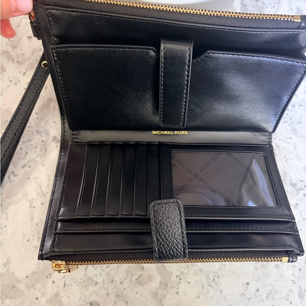 NWOT Michael Kors Black Leather Zip Wristlet with Gold Logo - Picture 4 of 9